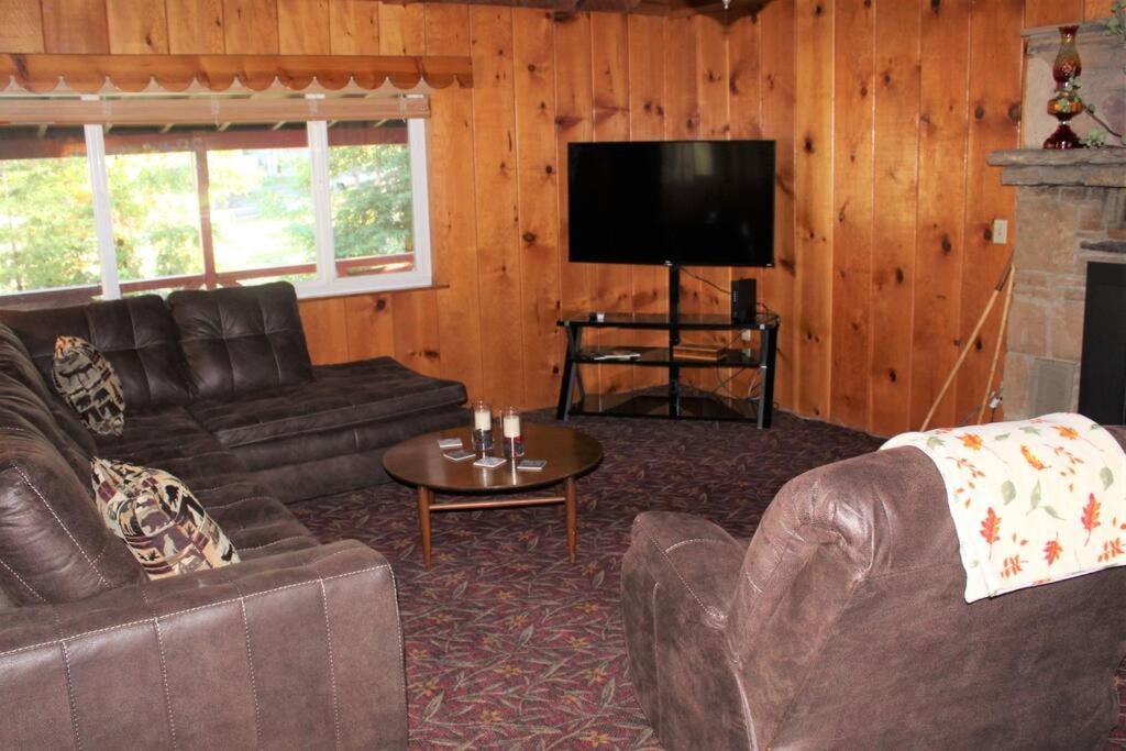 Rustic Chapparal Cabin At Bass Lake Heights Βίλα Oakhurst Εξωτερικό φωτογραφία